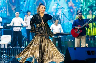 “Baribir hunarmand xalqmiz”: Yulduz Usmonova konsert liboslari haqida