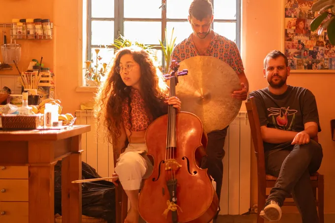 Группа Ayo Trio