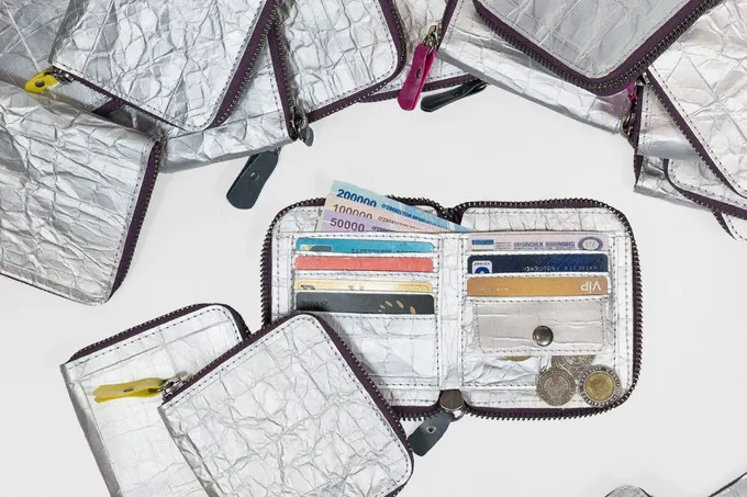 Kanishka представили кошелек, почти полностью созданный из переработанных материалов