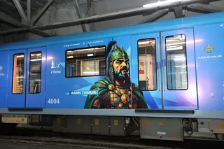 Amir Temur tavalludi munosabati bilan bezatilgan maxsus metro poyezdi ishga tushirildi. Foto