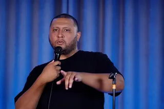 Abdurahim Mansurov sinov stendap konserti