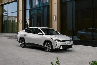 Kia объявляет о старте продаж нового седана K3