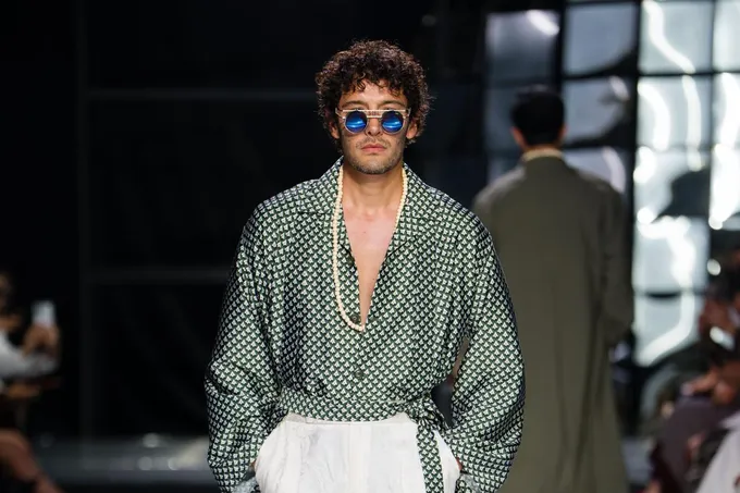 Показ Azamat Somatov в рамках Visa Fashion Week Tashkent Pre-Fall 2026