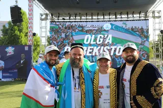 Более 4000 узбекистанцев вышли на марш в Хьюстоне. Фото