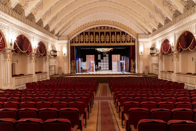 Teatr sohasini qo‘llab-quvvatlash uchun subsidiyalar va har yili 500 ming nafar kishiga madaniy tadbirlar uchun bepul vaucherlar beriladi