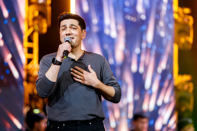 “Qo‘qonlik”. Jaloliddin Ahmadaliyevning 2026-yilgi konserti qanday o‘tdi? Reportaj