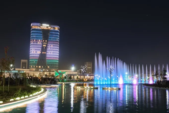 Праздничный концерт в парке Tashkent City