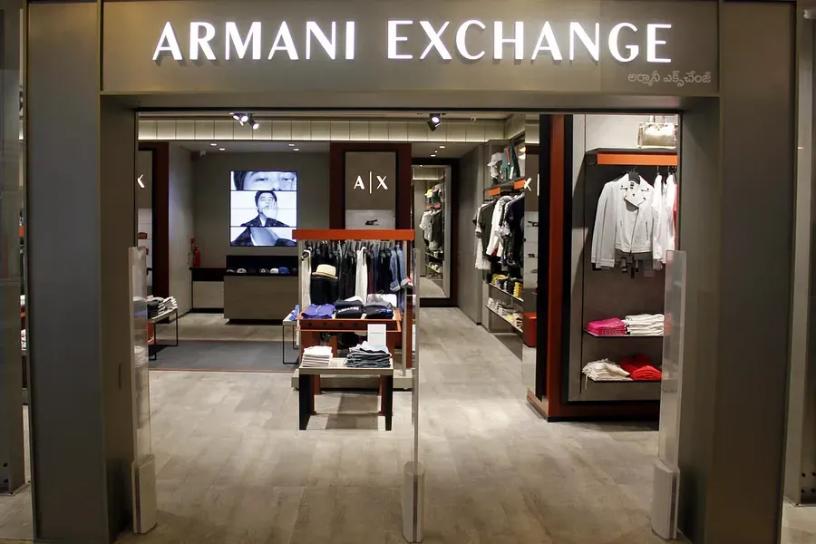 Распродажа в Armani Exchange