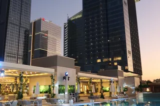 Solara Pool Club