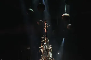 Nova Circus teatr-sirk shousi