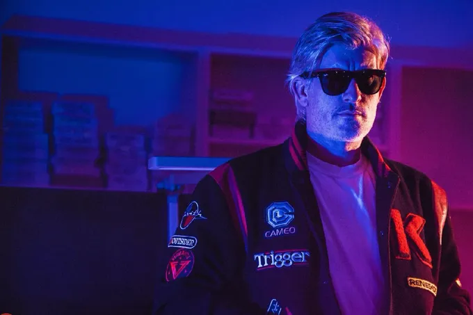 “Drive” filmidagi Nightcall trekini yaratgan DJ Kavinsky vafot etdi