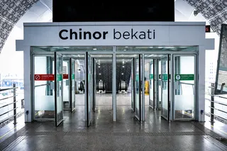 Станция метро «Чинор» снова открыта после реконструкции