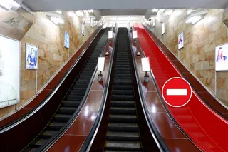 “Alisher Navoiy” va “Paxtakor” metro bekatlari orasidagi eskalatorlardan biri vaqtincha yopildi