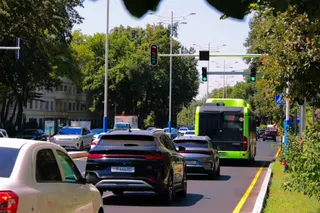 Проспект Мустакиллик от метро Буюк Ипак Йули до хокимията района обновили