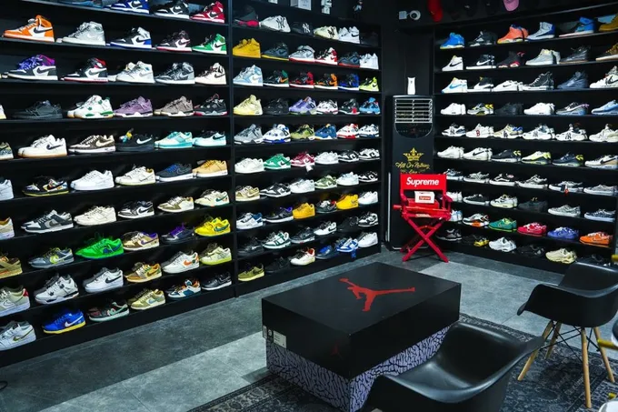 Скидки в Urban Sneakers